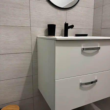 Petit Appt Cosy Et Moderne *