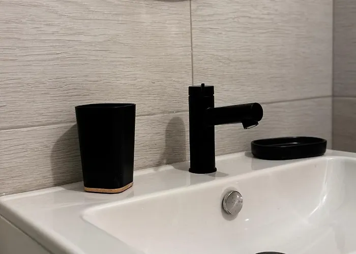 Petit Appt Cosy Et Moderne * Perpignan